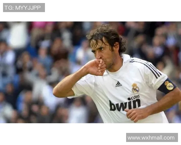 足球明星劳尔的妻子美丽瞬间分享及生活点滴回顾